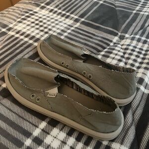 Sanuk Sidewalk Surfers